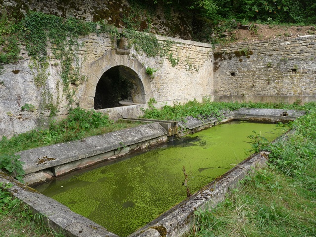 Fontaine Marie Madeleine de Vézelay 